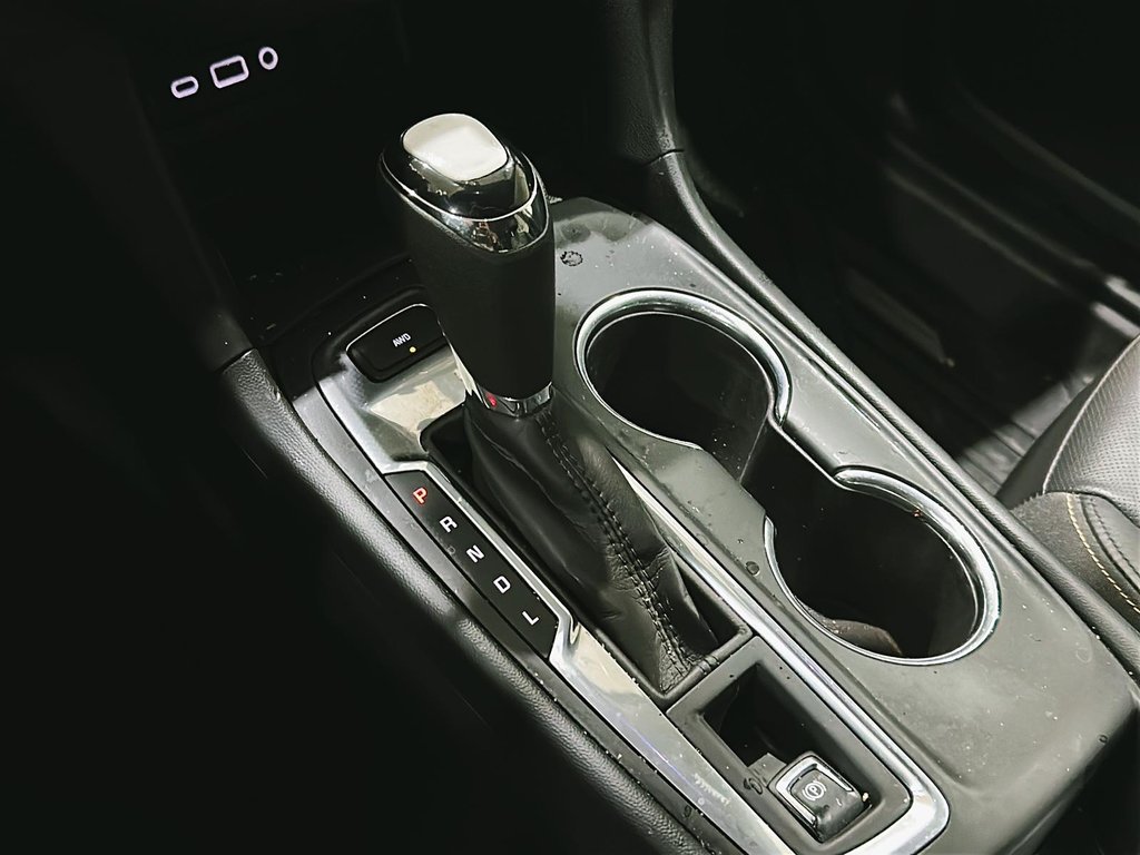 2020 Chevrolet Equinox AWD LT 1.5t in Brantford, Ontario - 14 - w1024h768px