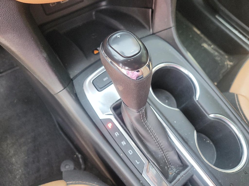 2020 Chevrolet Equinox AWD Premier 1.5t in Brantford, Ontario - 13 - w1024h768px
