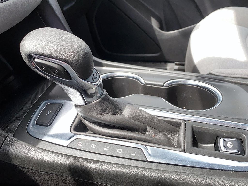 2023 Chevrolet Equinox AWD LS 1.5t in Brantford, Ontario - 14 - w1024h768px