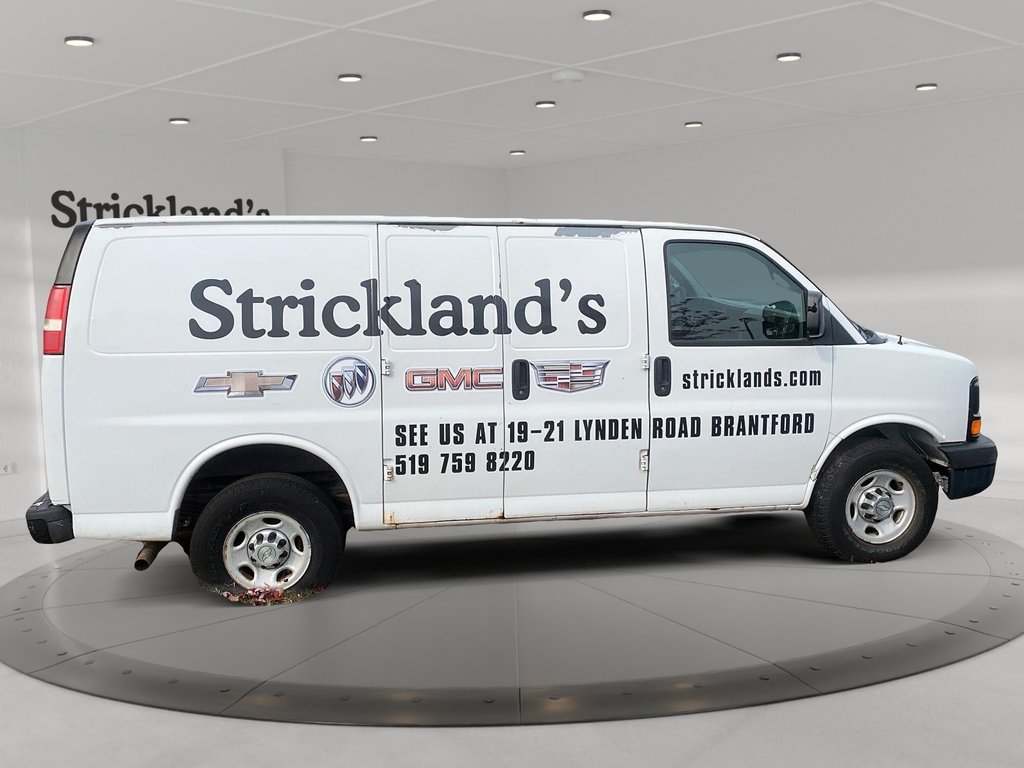 2010 Chevrolet Express 2500 Cargo 2WD 135 WB in Stratford, Ontario - 5 - w1024h768px