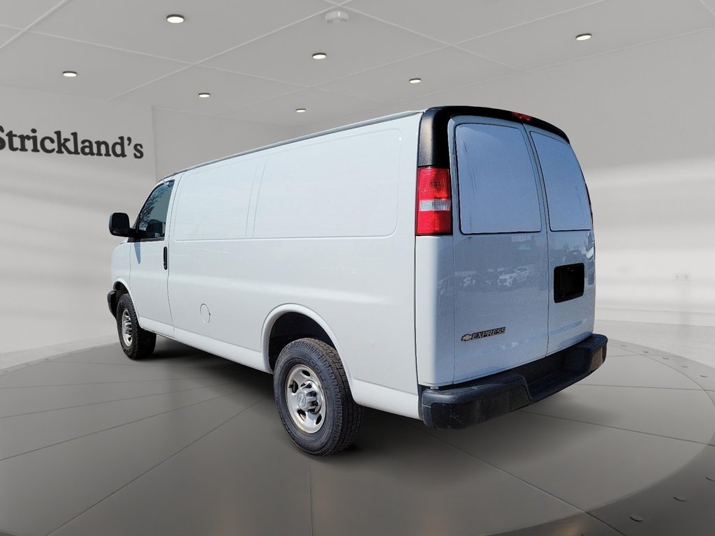 2020 Chevrolet Express Cargo 2500 135 Wheelbase in Brantford, Ontario - 5 - w1024h768px