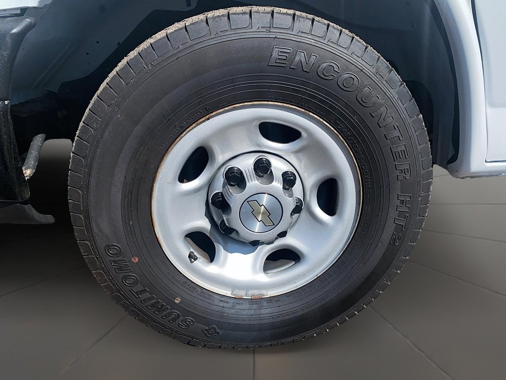 2022 Chevrolet Express Cargo 2500 135 WB 2WD in Brantford, Ontario - 7 - w1024h768px