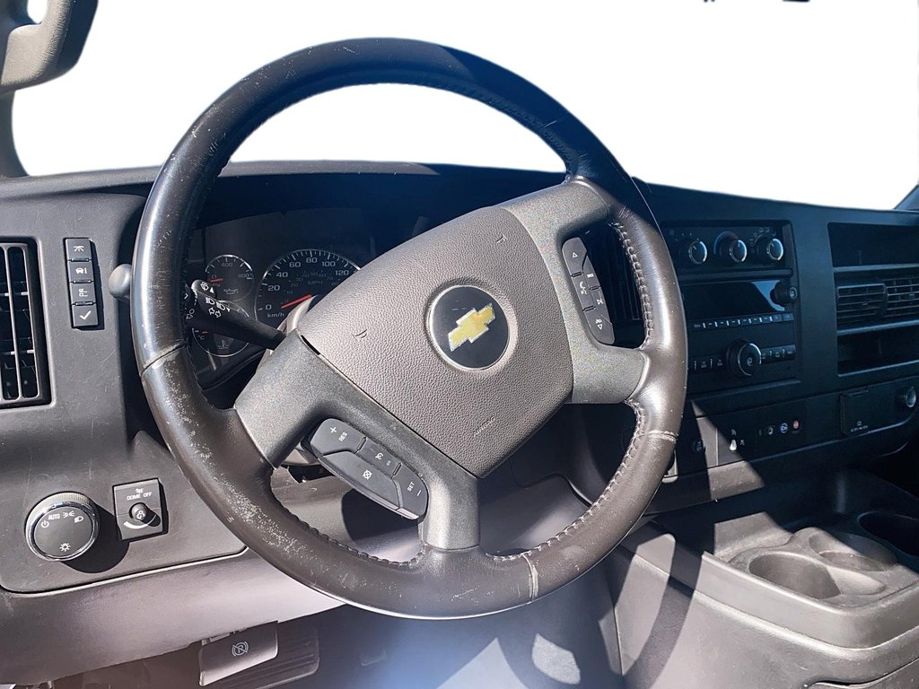 2022 Chevrolet Express Cargo 2500 135 WB 2WD in Brantford, Ontario - 9 - w1024h768px