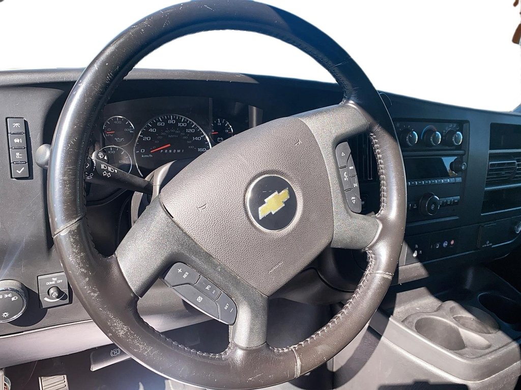 2022 Chevrolet Express Cargo 2500 135 WB 2WD in Brantford, Ontario - 11 - w1024h768px
