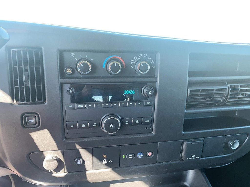 2022 Chevrolet Express Cargo 2500 135 WB 2WD in Brantford, Ontario - 13 - w1024h768px