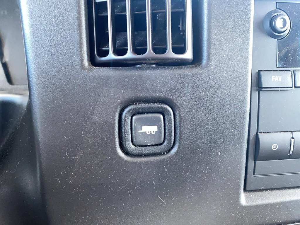2023 Chevrolet Express Cargo 2500 135 WB 2WD in Brantford, Ontario - 16 - w1024h768px