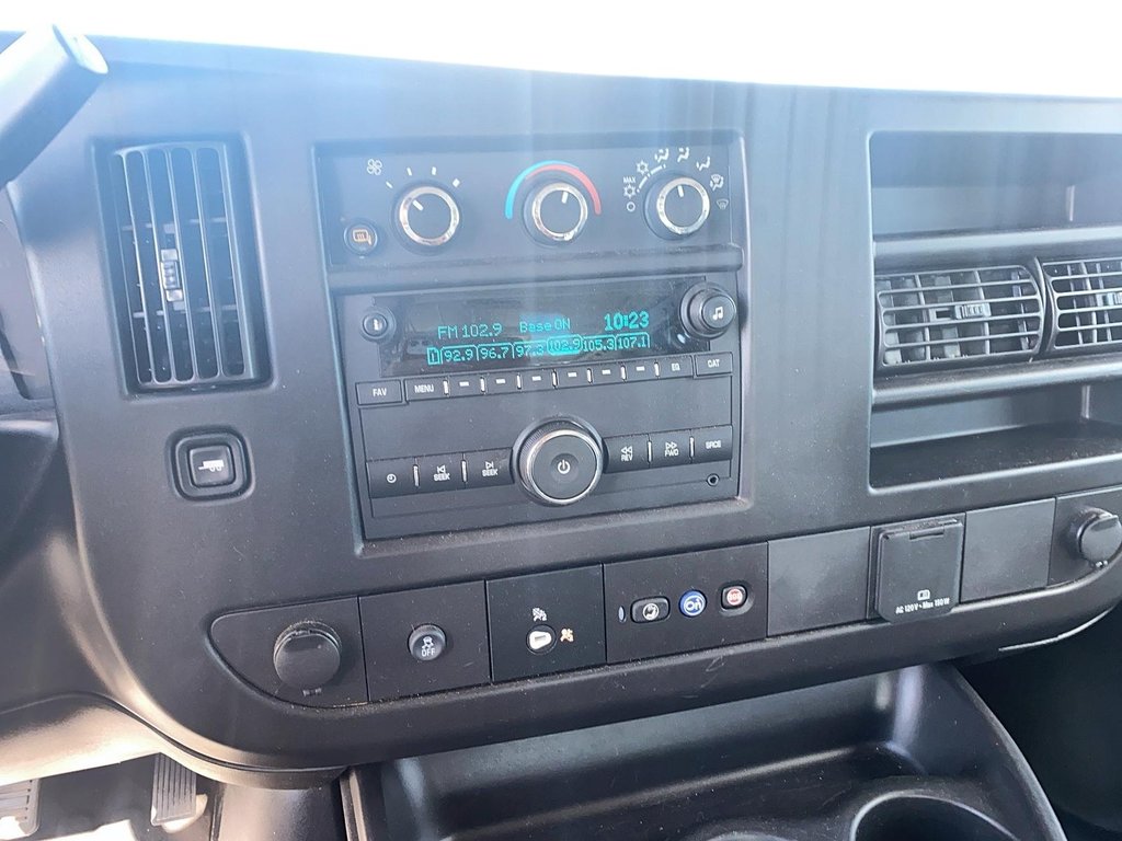 2023 Chevrolet Express Cargo 2500 135 WB 2WD in Brantford, Ontario - 13 - w1024h768px
