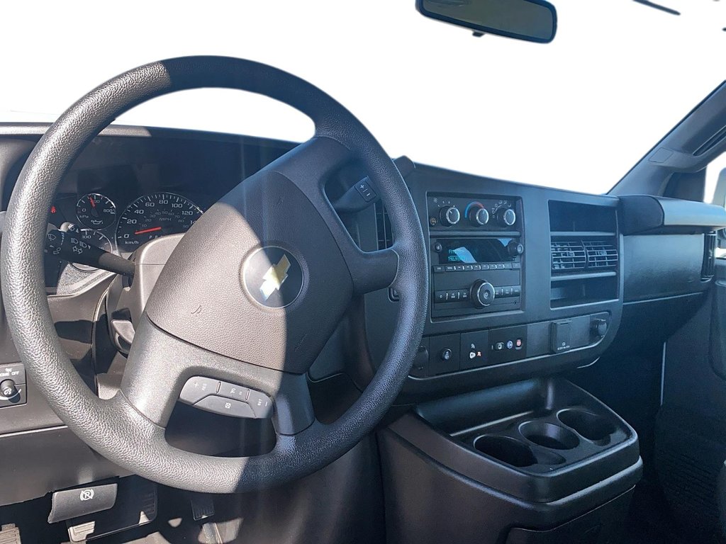 2023 Chevrolet Express Cargo 2500 135 WB 2WD in Brantford, Ontario - 9 - w1024h768px
