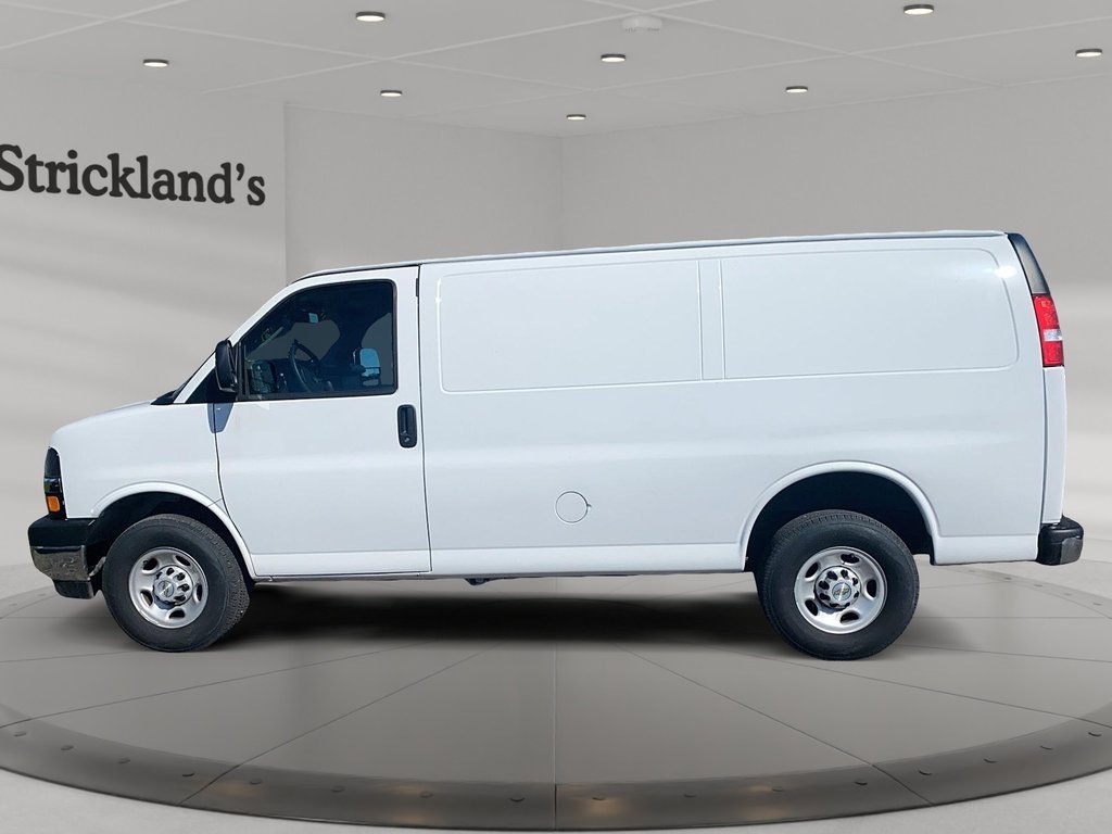 2023 Chevrolet Express Cargo 2500 135 WB 2WD in Brantford, Ontario - 5 - w1024h768px