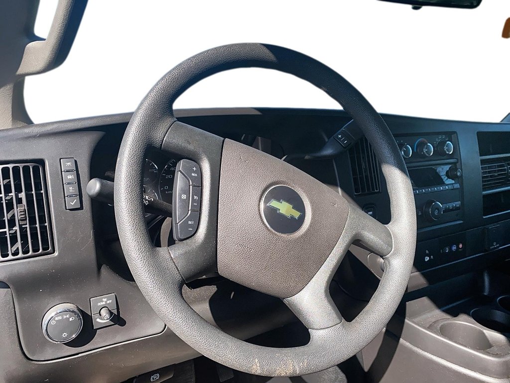 2023 Chevrolet Express Cargo 2500 135 WB 2WD in Brantford, Ontario - 11 - w1024h768px