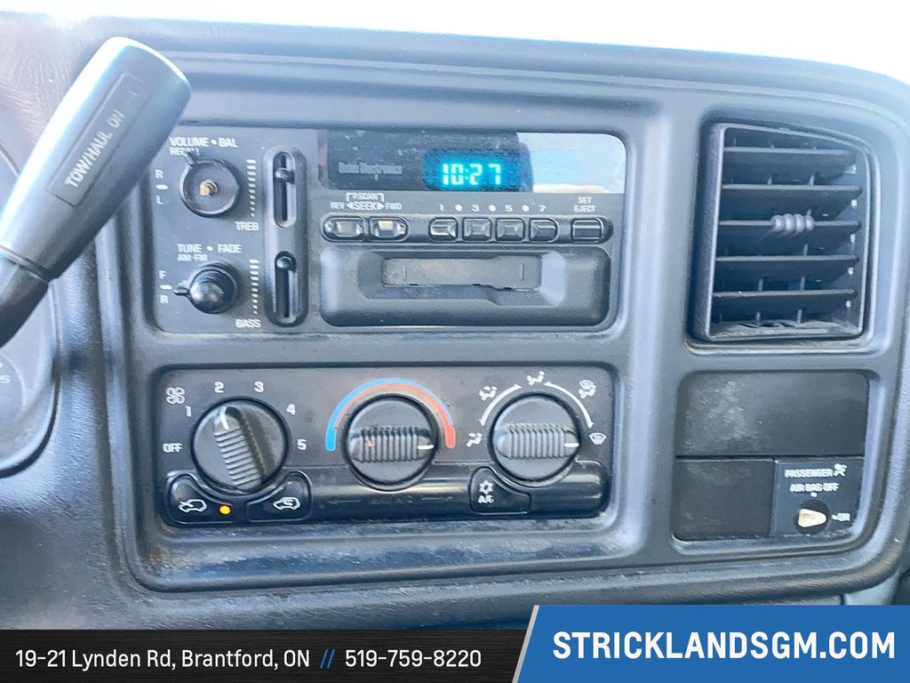 2000 Chevrolet Light Duty C/K1500 Silverado Reg Cab in Brantford, Ontario - 13 - w1024h768px