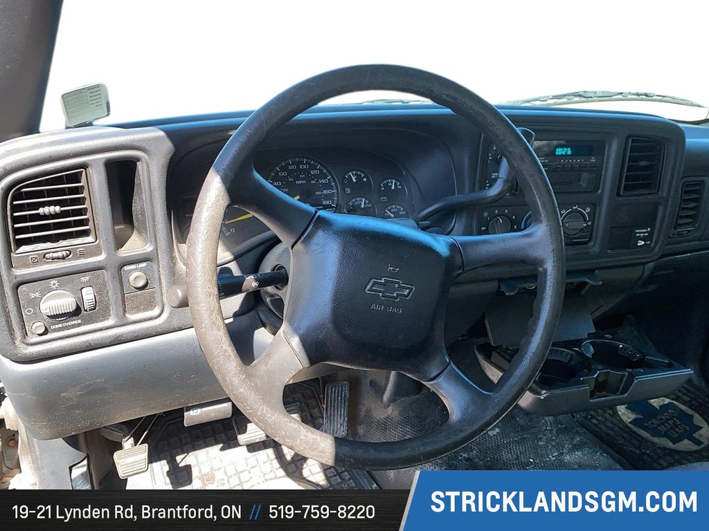 2000 Chevrolet Light Duty C/K1500 Silverado Reg Cab in Brantford, Ontario - 9 - w1024h768px