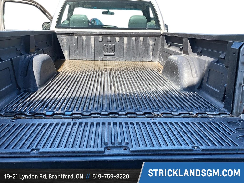 2000 Chevrolet Light Duty C/K1500 Silverado Reg Cab in Brantford, Ontario - 15 - w1024h768px