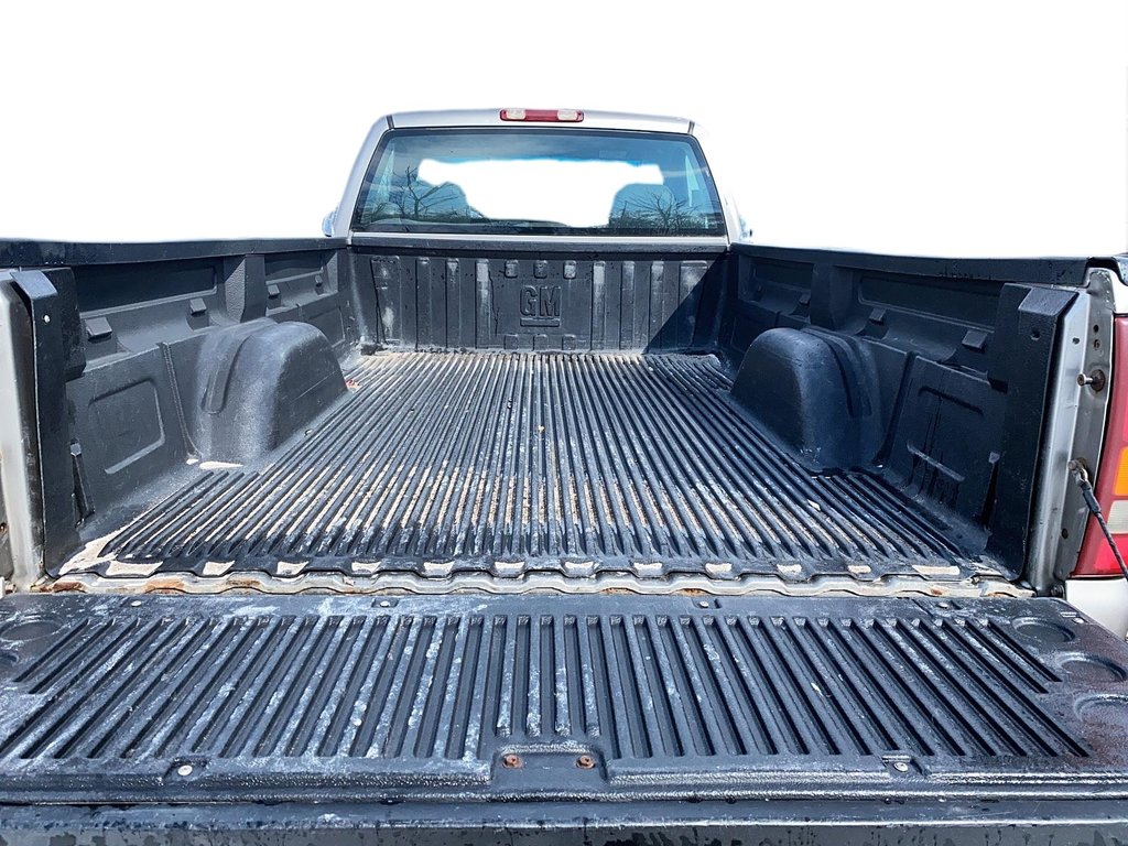 2000 Chevrolet Light Duty C/K1500 Silverado Reg Cab in Stratford, Ontario - 12 - w1024h768px