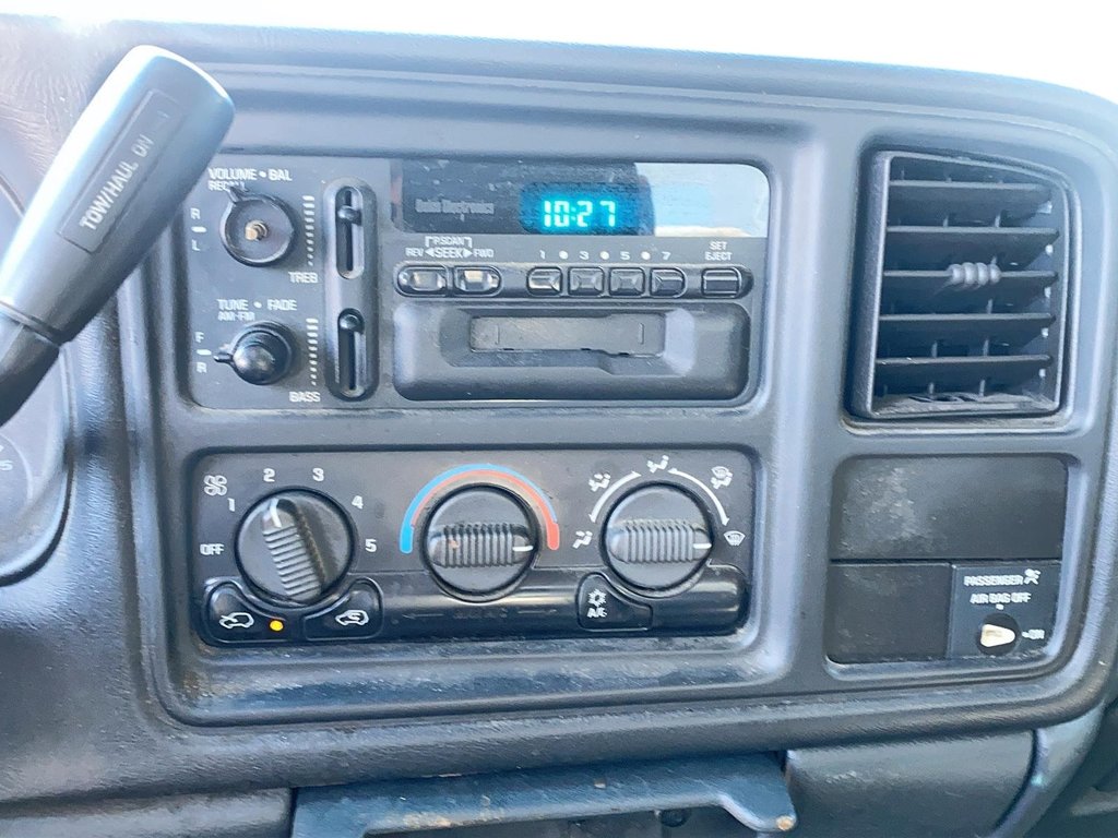 2000 Chevrolet Light Duty C/K1500 Silverado Reg Cab in Brantford, Ontario - 13 - w1024h768px