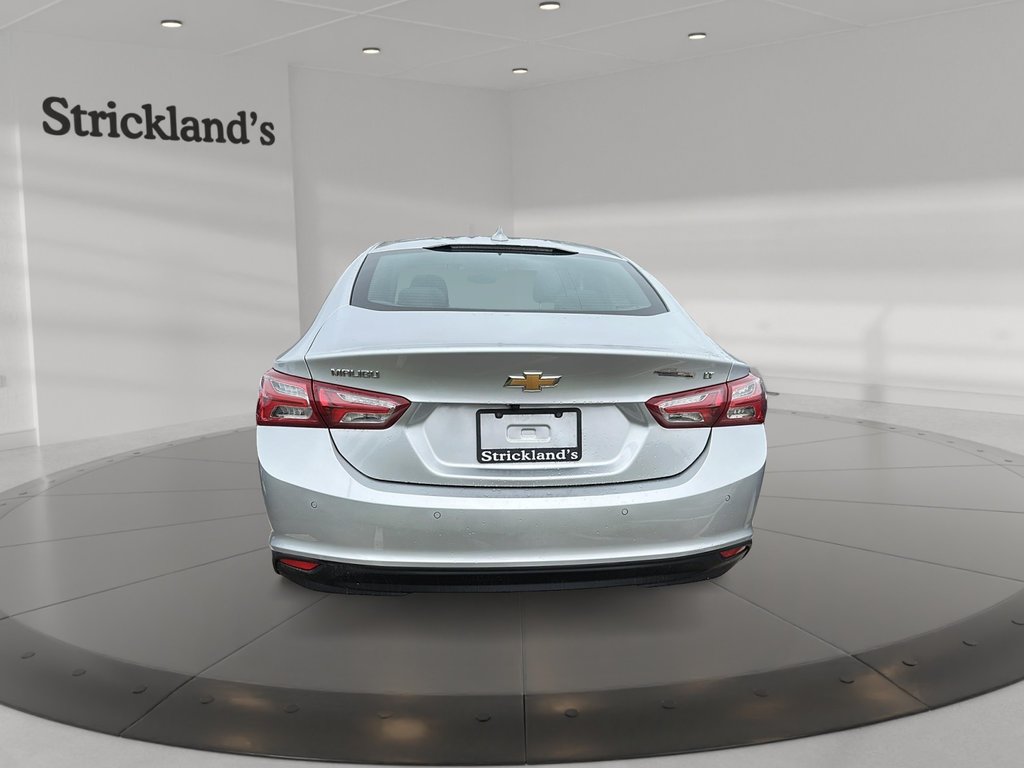 2020 Chevrolet Malibu LT in Brantford, Ontario - 3 - w1024h768px