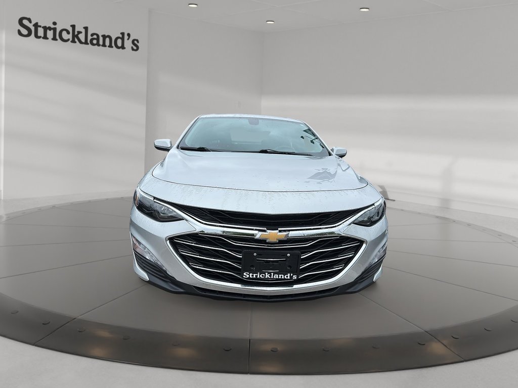 2020 Chevrolet Malibu LT in Brantford, Ontario - 2 - w1024h768px