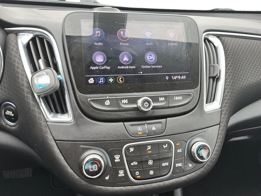 2020 Chevrolet Malibu LT in Brantford, Ontario - 13 - w1024h768px