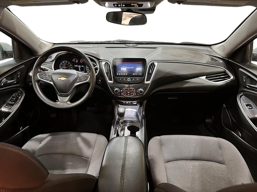 2023 Chevrolet Malibu LT in Brantford, Ontario - 9 - w1024h768px
