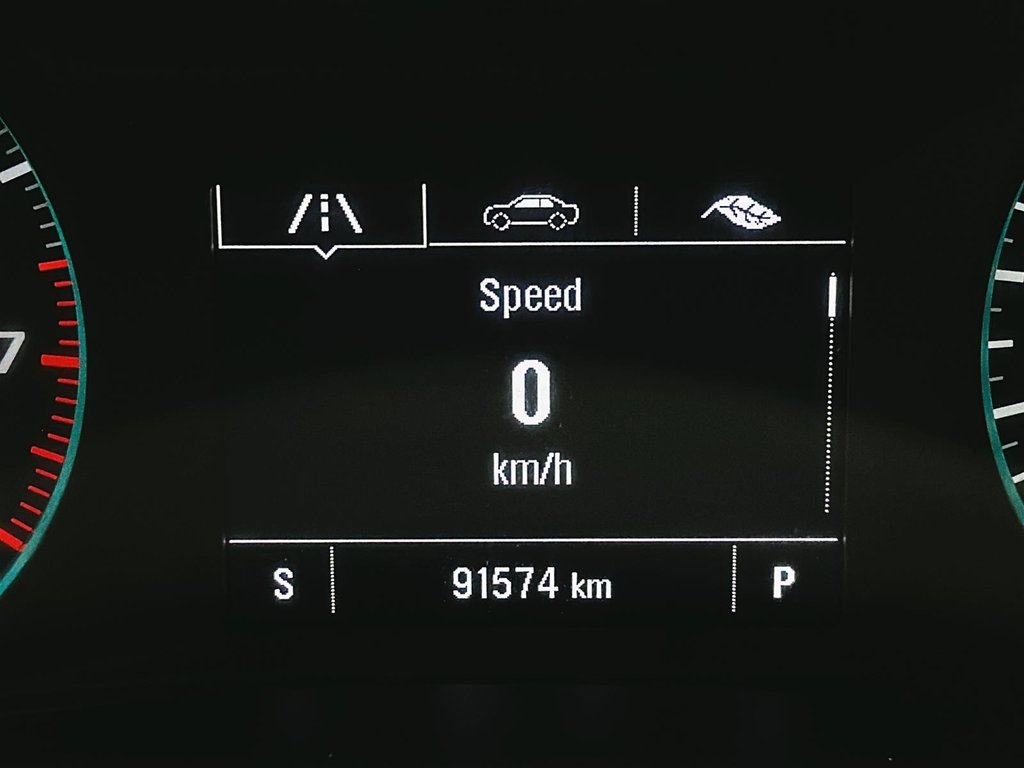 2023 Chevrolet Malibu LT in Brantford, Ontario - 12 - w1024h768px