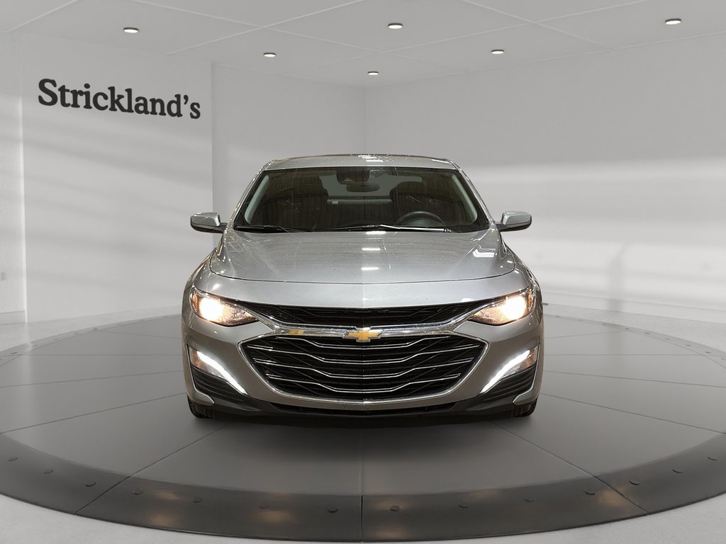 2024 Chevrolet Malibu 1LT in Brantford, Ontario - 2 - w1024h768px