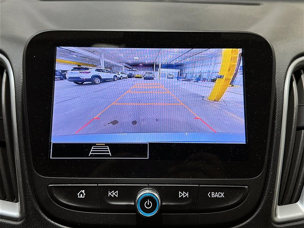 2024 Chevrolet Malibu 1LT in Brantford, Ontario - 15 - w1024h768px