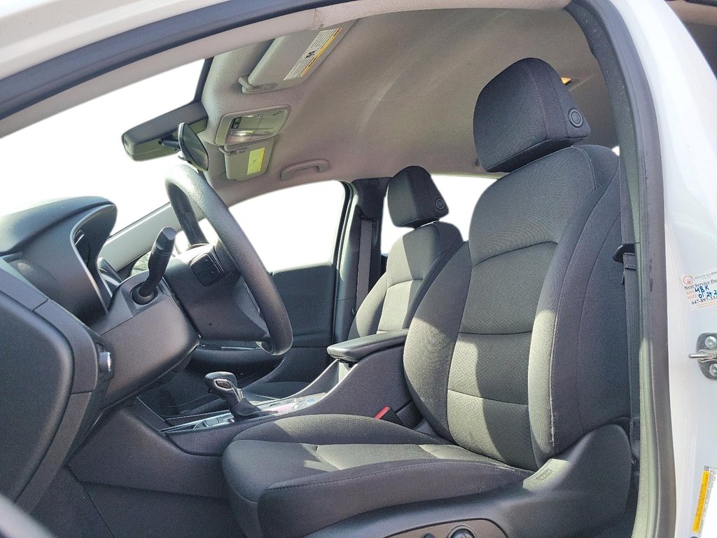 2024 Chevrolet Malibu 1LT in Brantford, Ontario - 8 - w1024h768px