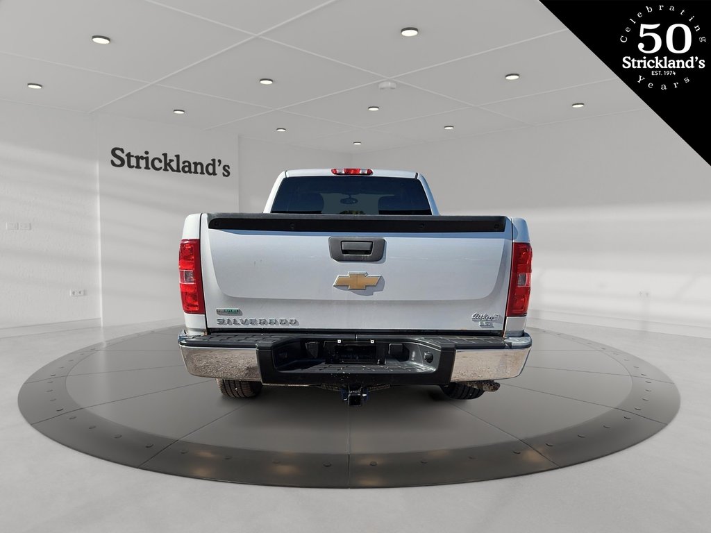 2011 Chevrolet Silverado 1500 LS Ext Cab Std Box 4WD 1SF in Stratford, Ontario - 3 - w1024h768px