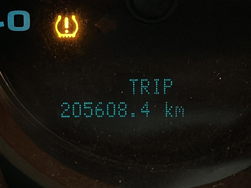 2012 Chevrolet Silverado 1500 LT Crew Cab Short Box 4WD 1SB in Brantford, Ontario - 11 - w1024h768px