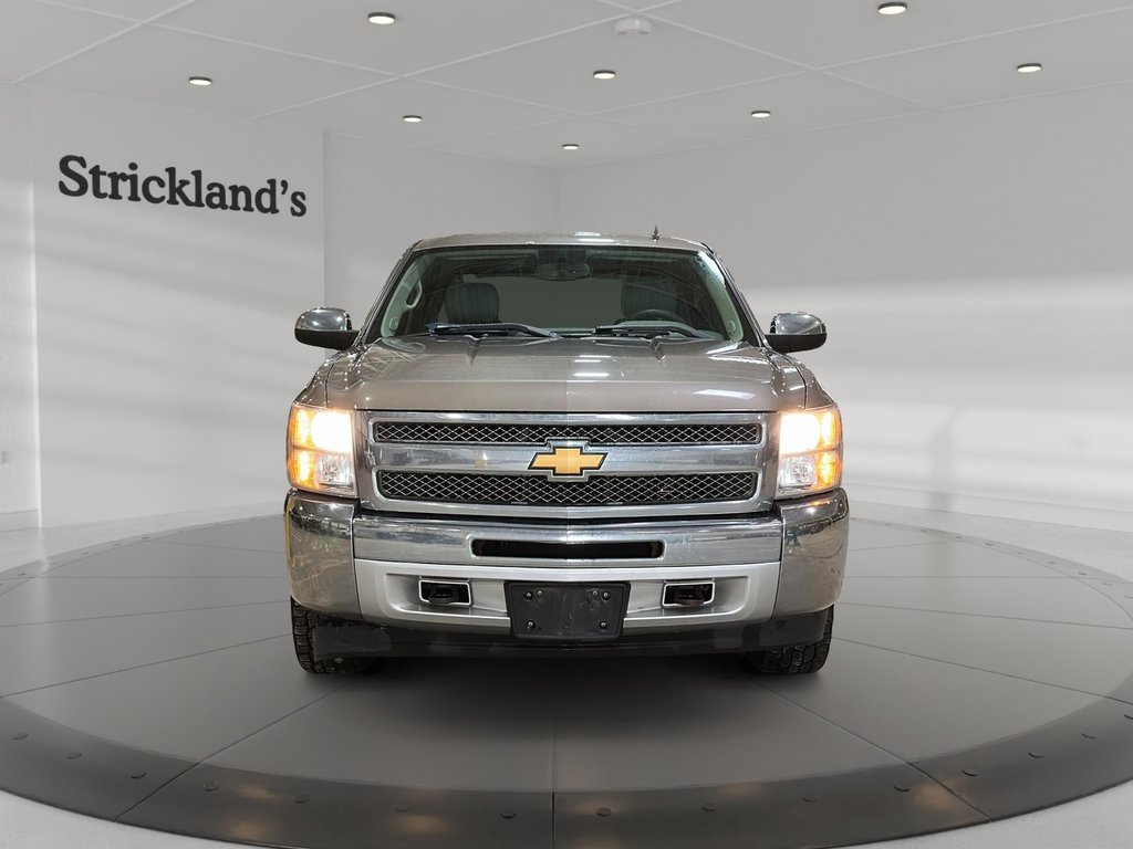 2012 Chevrolet Silverado 1500 LT Crew Cab Short Box 4WD 1SB in Brantford, Ontario - 2 - w1024h768px