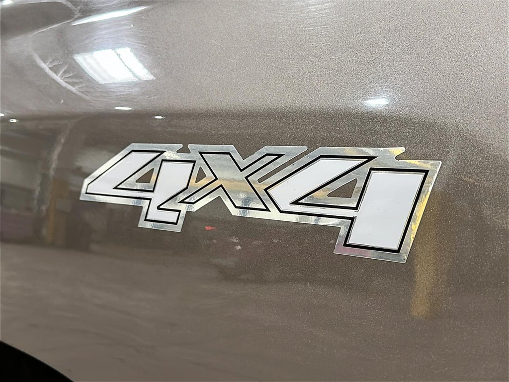 2012 Chevrolet Silverado 1500 LT Crew Cab Short Box 4WD 1SB in Brantford, Ontario - 14 - w1024h768px