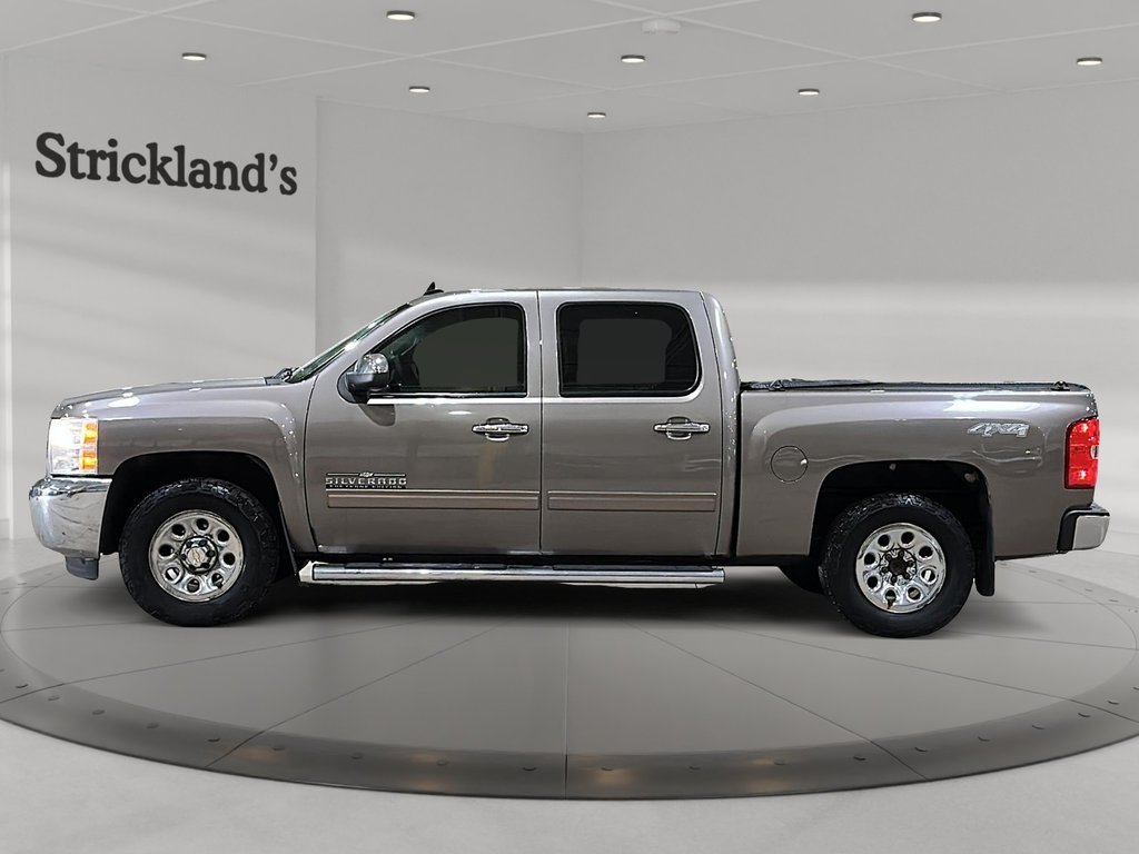 2012 Chevrolet Silverado 1500 LT Crew Cab Short Box 4WD 1SB in Brantford, Ontario - 5 - w1024h768px