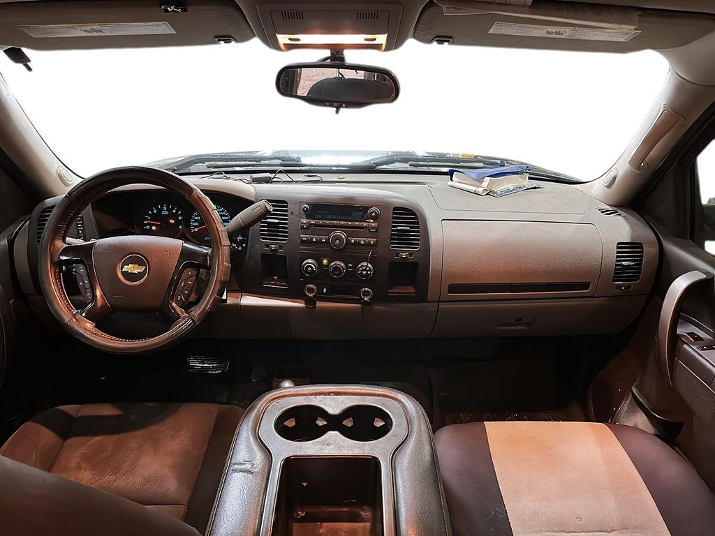 2012 Chevrolet Silverado 1500 LT Crew Cab Short Box 4WD 1SB in Brantford, Ontario - 9 - w1024h768px