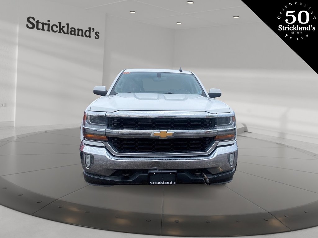 2017  Silverado 1500 Crew 4x4 LT / Standard Box in Brantford, Ontario - 2 - w1024h768px