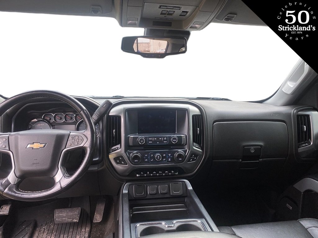 2018  Silverado 1500 Crew Cab 4x4 LTZ / Short Box in Brantford, Ontario - 8 - w1024h768px