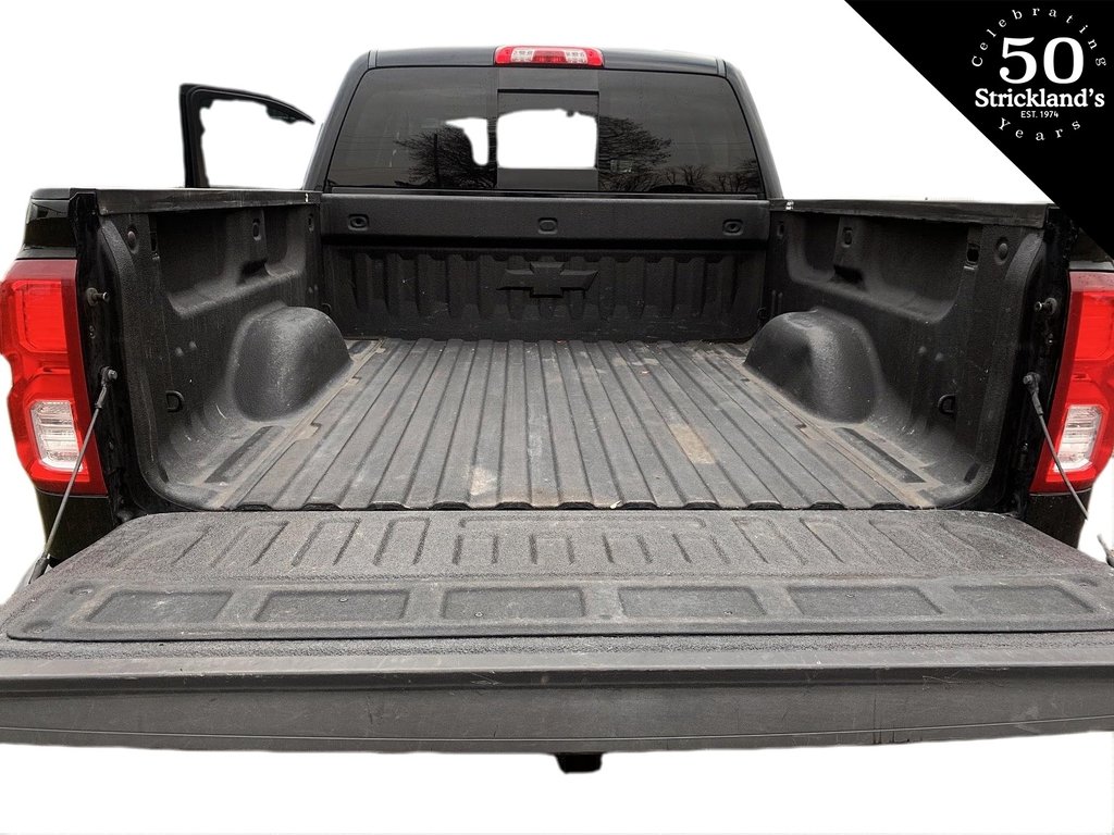 2018  Silverado 1500 Crew Cab 4x4 LTZ / Short Box in Brantford, Ontario - 11 - w1024h768px