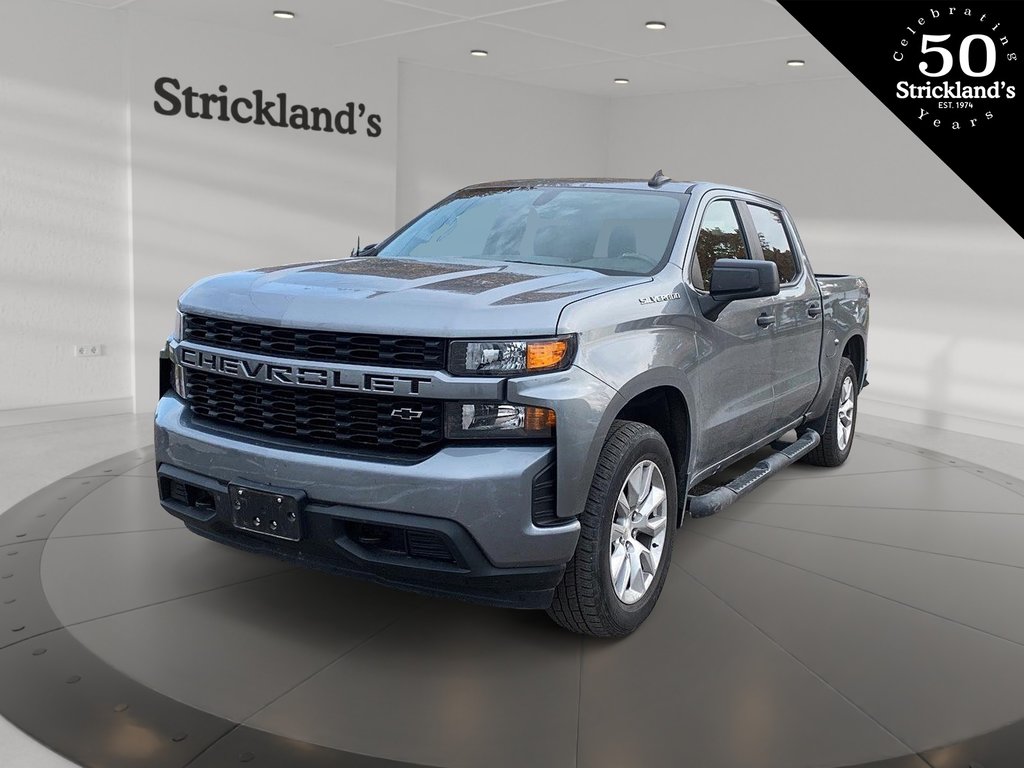 2019  Silverado 1500 New Crew Cab 4x4 Custom / Short Box in Stratford, Ontario - 1 - w1024h768px