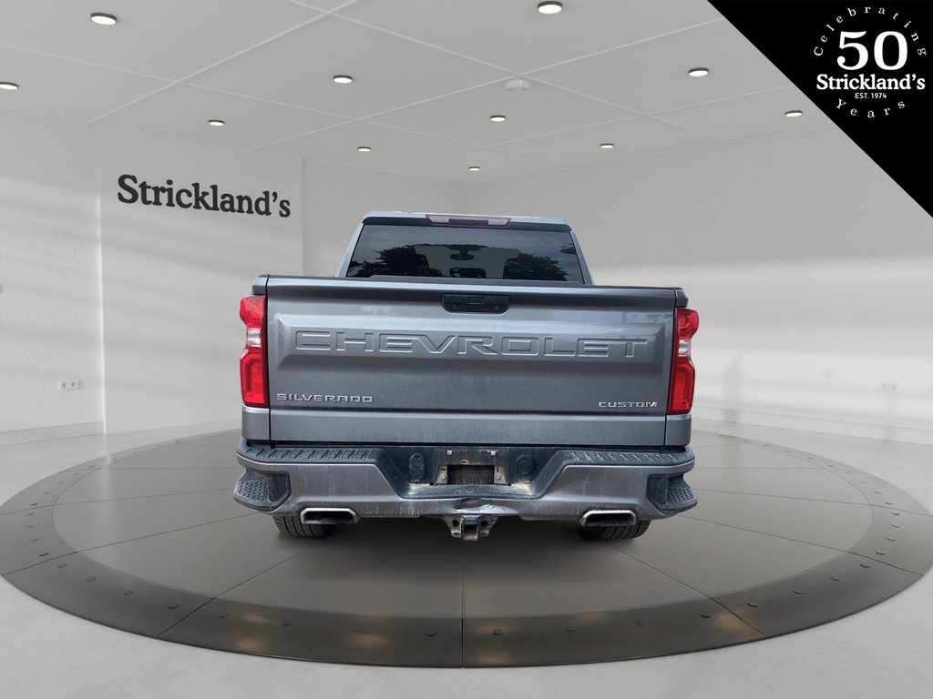 2019  Silverado 1500 New Crew Cab 4x4 Custom / Short Box in Stratford, Ontario - 3 - w1024h768px