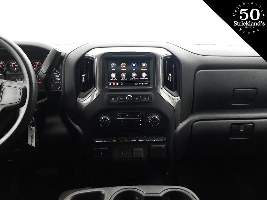 2020  Silverado 1500 Crew Cab 4x4 Custom / Short Box in Brantford, Ontario - 13 - w1024h768px