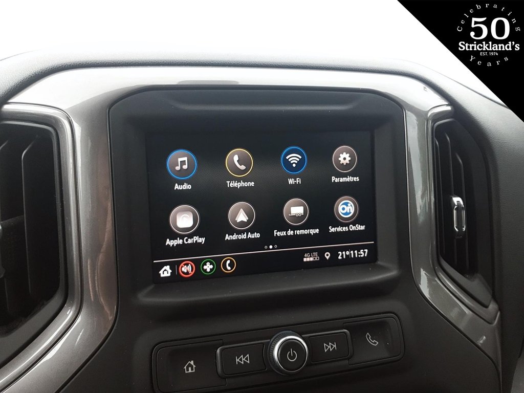 2020  Silverado 1500 Crew Cab 4x4 Custom / Short Box in Brantford, Ontario - 17 - w1024h768px