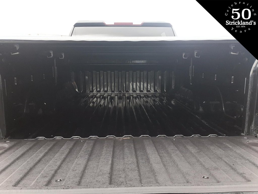 2020  Silverado 1500 Crew Cab 4x4 Custom / Short Box in Brantford, Ontario - 15 - w1024h768px