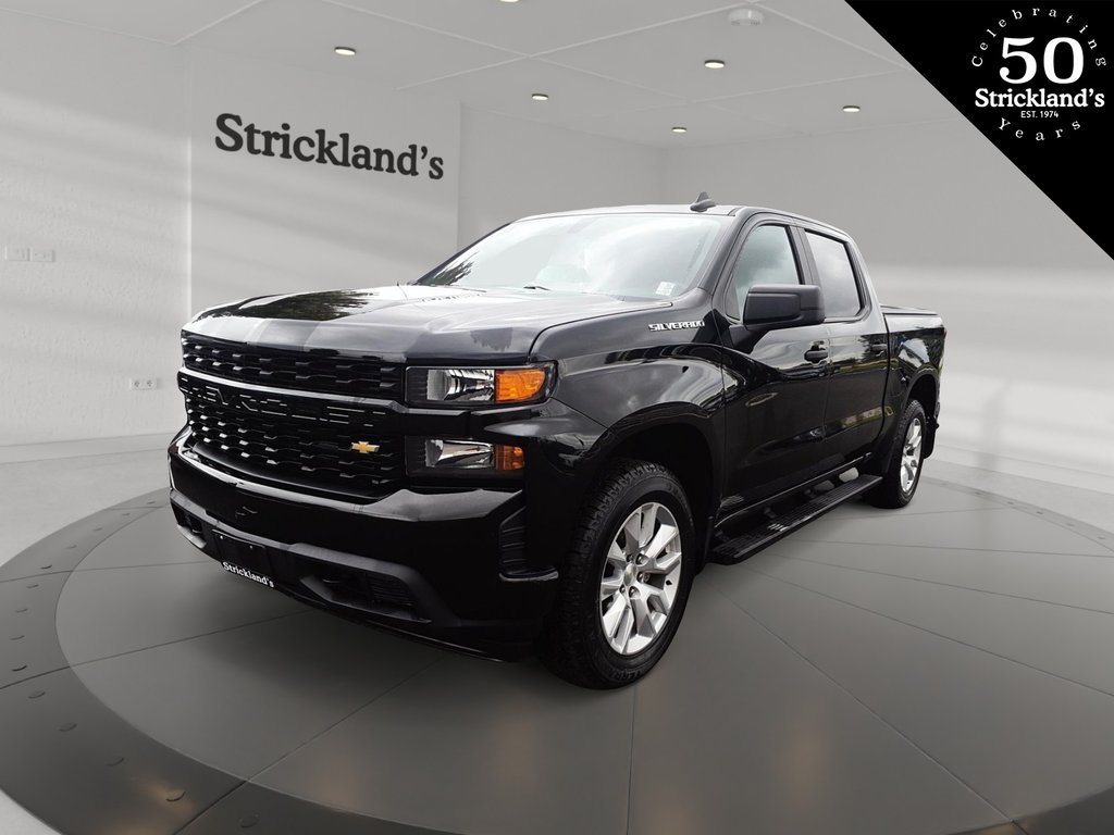 2020  Silverado 1500 Crew Cab 4x4 Custom / Short Box in Brantford, Ontario - 1 - w1024h768px