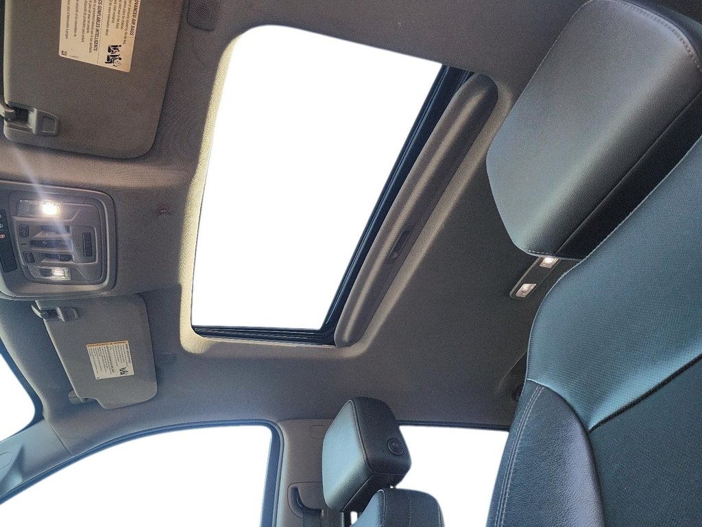 2020 Chevrolet Silverado 1500 Crew Cab 4x4 LTZ / Short Box in Brantford, Ontario - 15 - w1024h768px