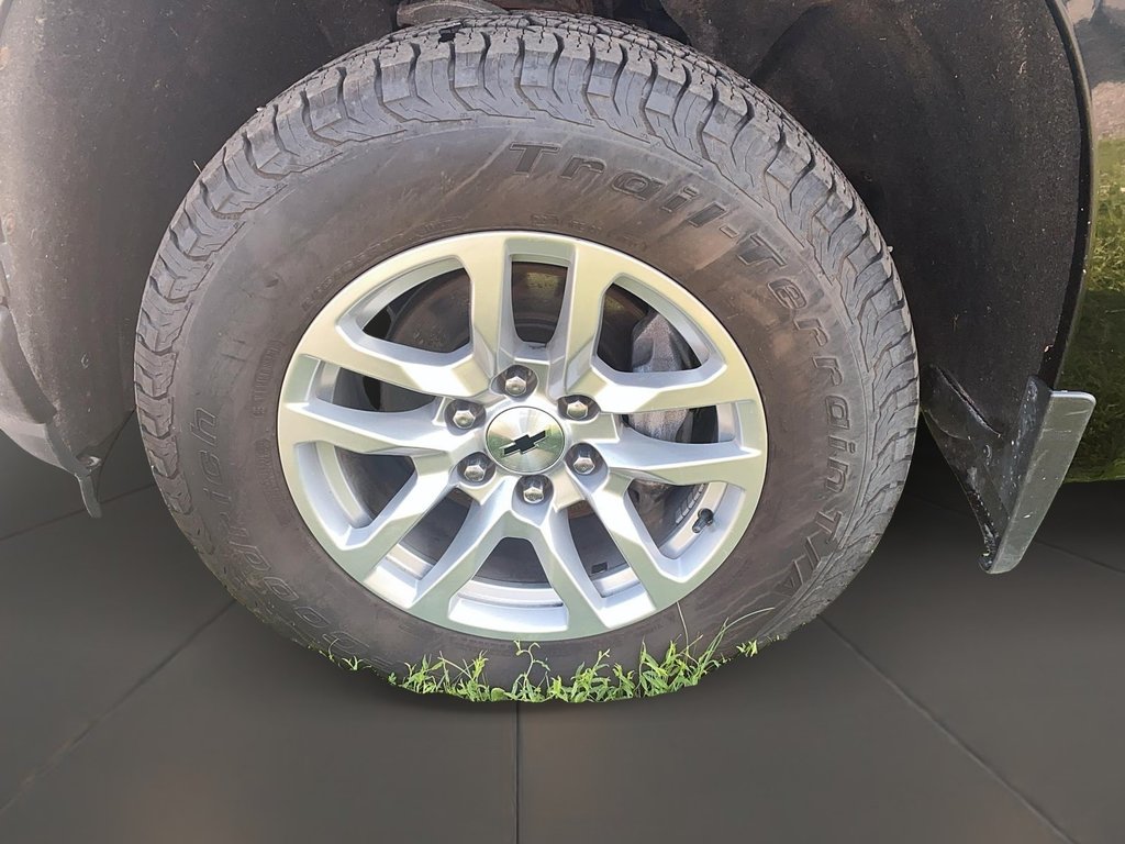 2021 Chevrolet Silverado 1500 Crew Cab 4x4 RST / Short Box in Stratford, Ontario - 7 - w1024h768px