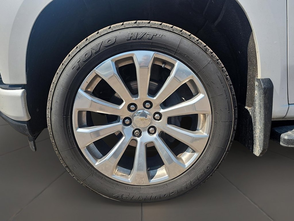 2021 Chevrolet Silverado 1500 Crew Cab 4x4 High Country / Short Box in Brantford, Ontario - 6 - w1024h768px