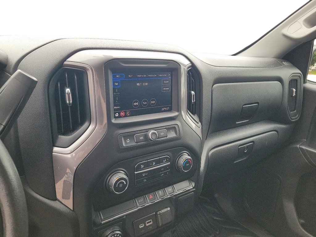 2021 Chevrolet Silverado 1500 Regular Cab 4x2 WT / Long Box in Brantford, Ontario - 13 - w1024h768px