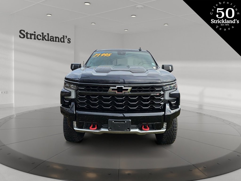 2022  Silverado 1500 Crew Cab 4x4 ZR2 / Short Box in Stratford, Ontario - 2 - w1024h768px