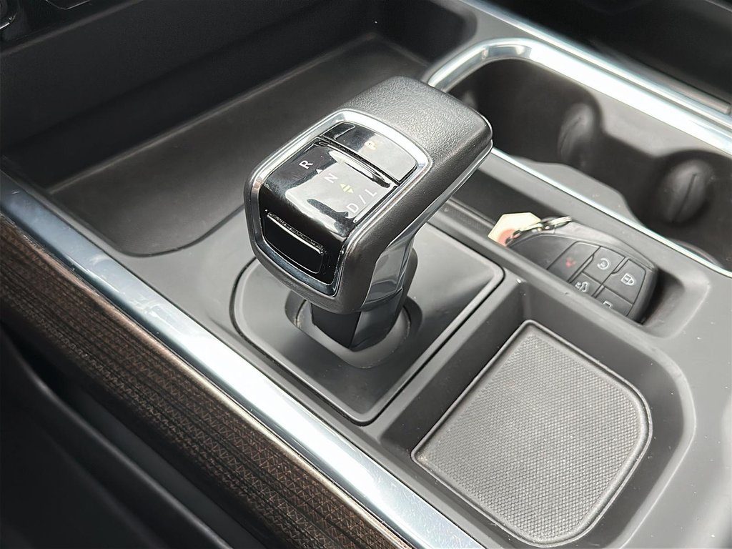 2022 Chevrolet Silverado 1500 Crew Cab 4x4 LT Trail Boss / Short Box in Brantford, Ontario - 14 - w1024h768px