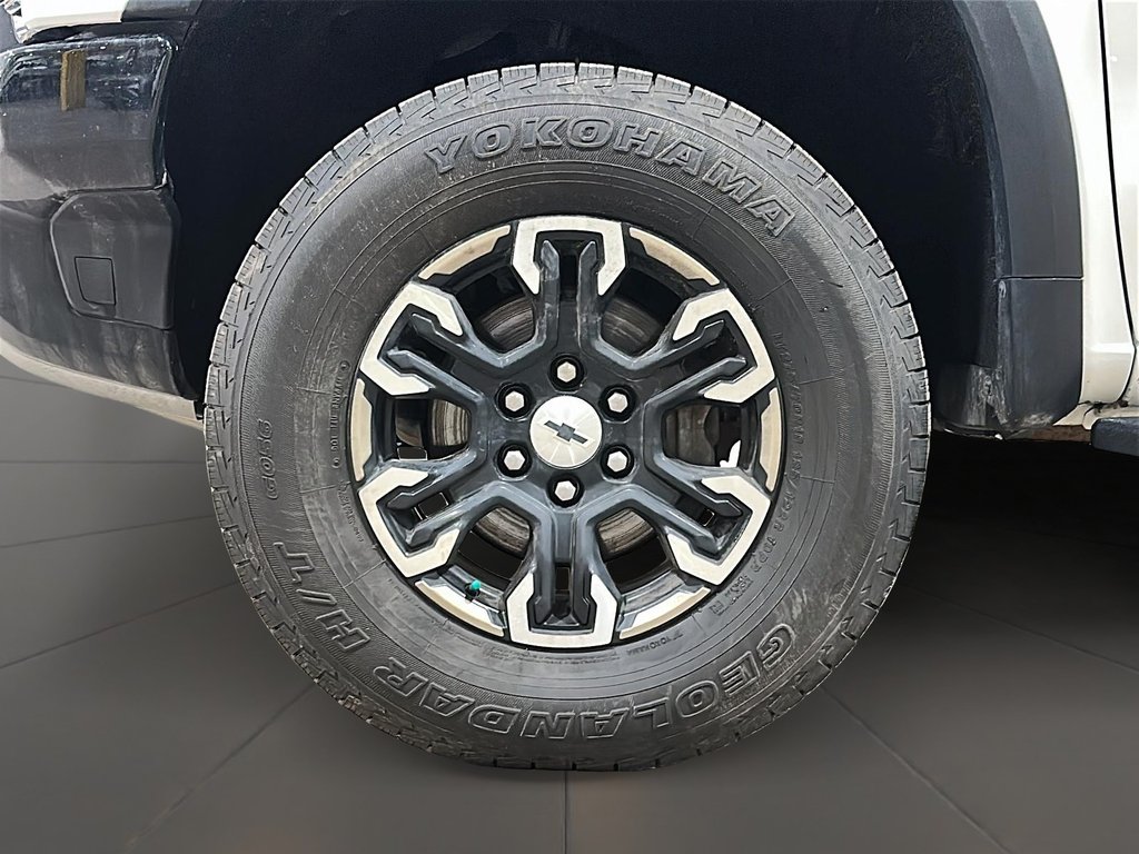 2022 Chevrolet Silverado 1500 Crew Cab 4x4 ZR2 / Short Box in Brantford, Ontario - 7 - w1024h768px
