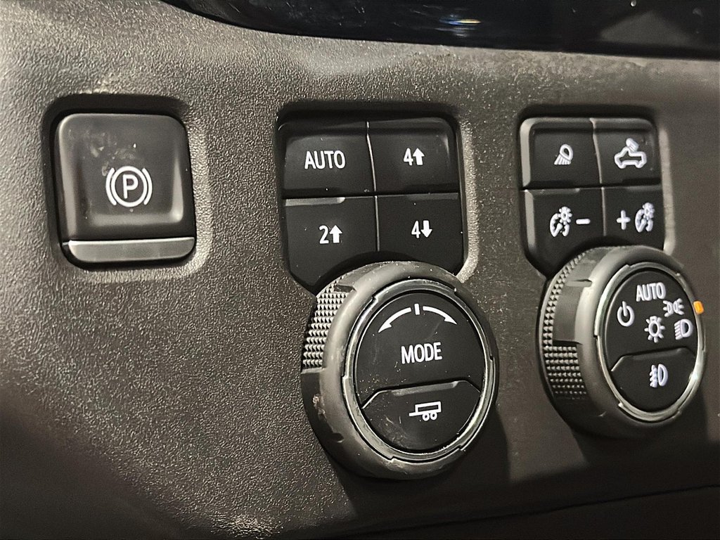 2022 Chevrolet Silverado 1500 Crew Cab 4x4 ZR2 / Short Box in Brantford, Ontario - 15 - w1024h768px